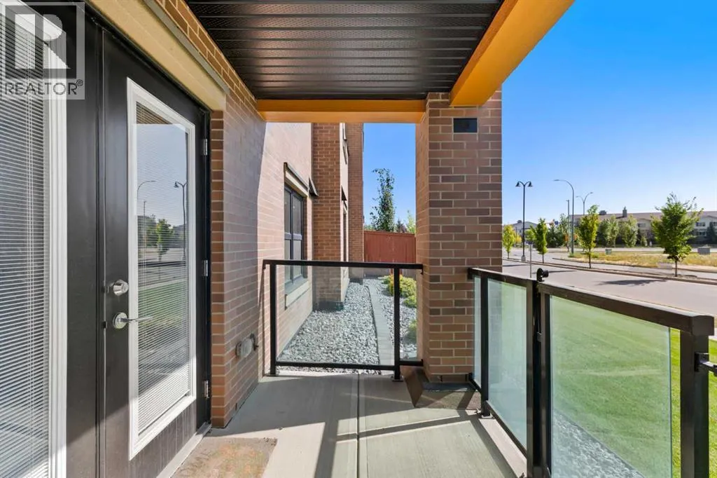 2105, 10 Market Boulevard SE