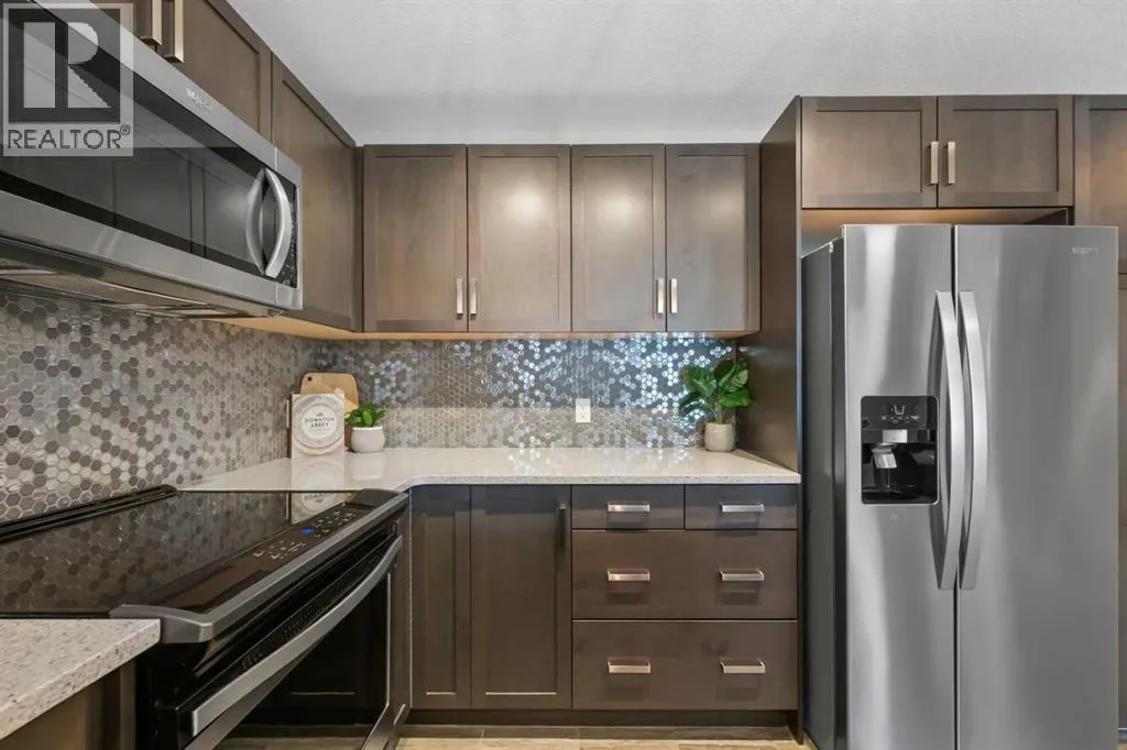 2105, 10 Market Boulevard SE