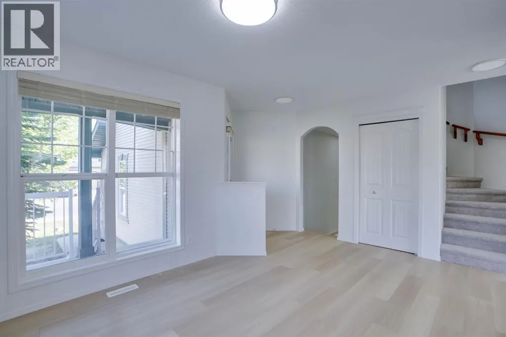 382 Brightonstone Green  SE