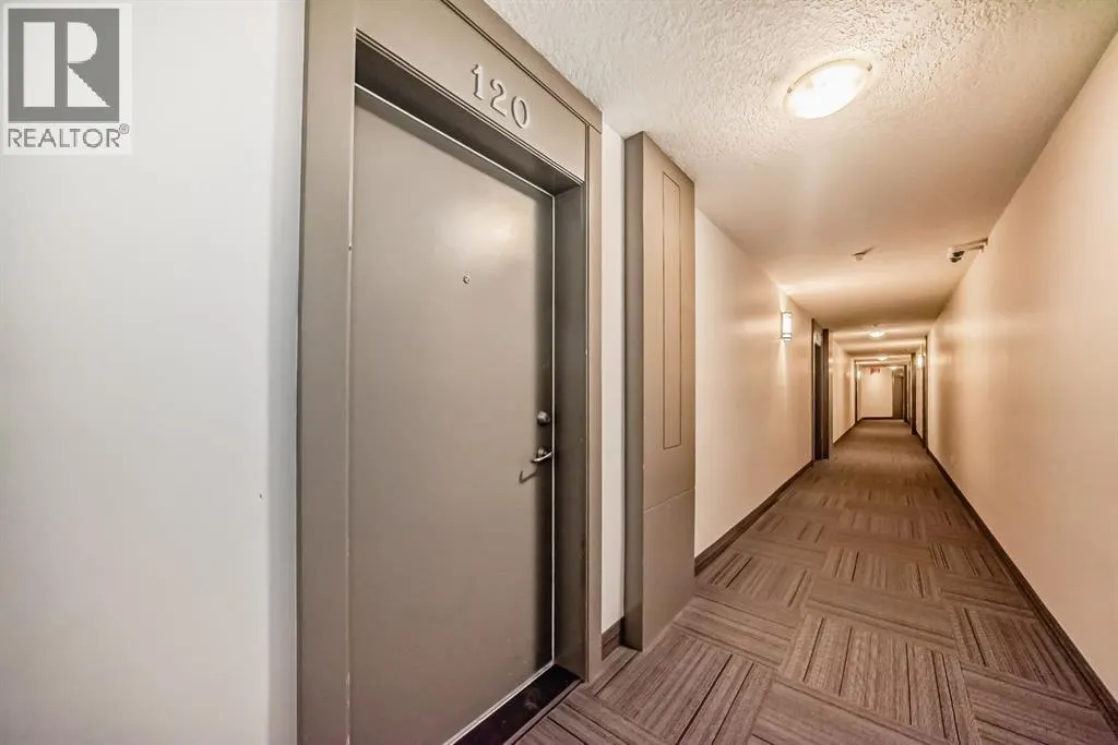 120, 60 Royal Oak Plaza NW