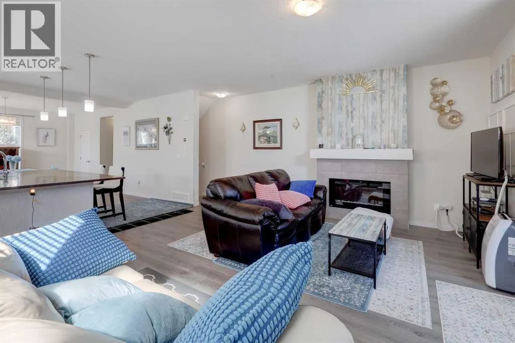 113 South Point Court SW