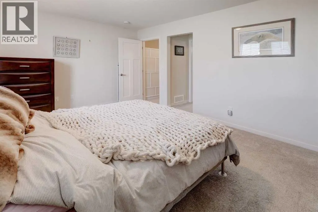 113 South Point Court SW