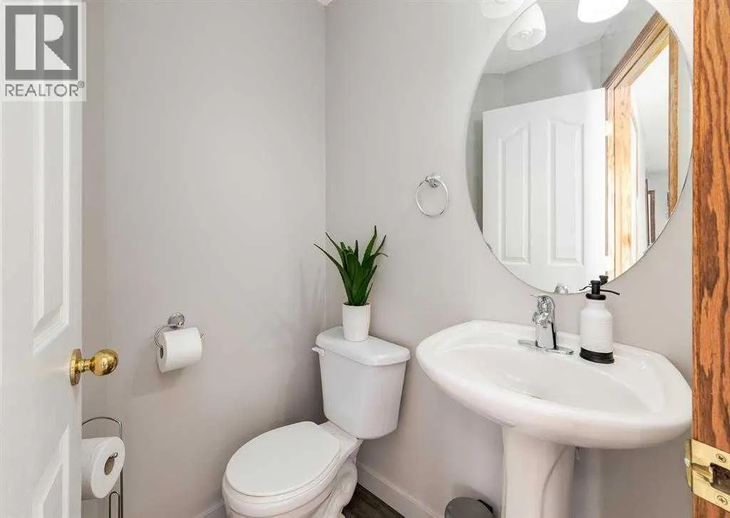 121 Cramond Close SE
