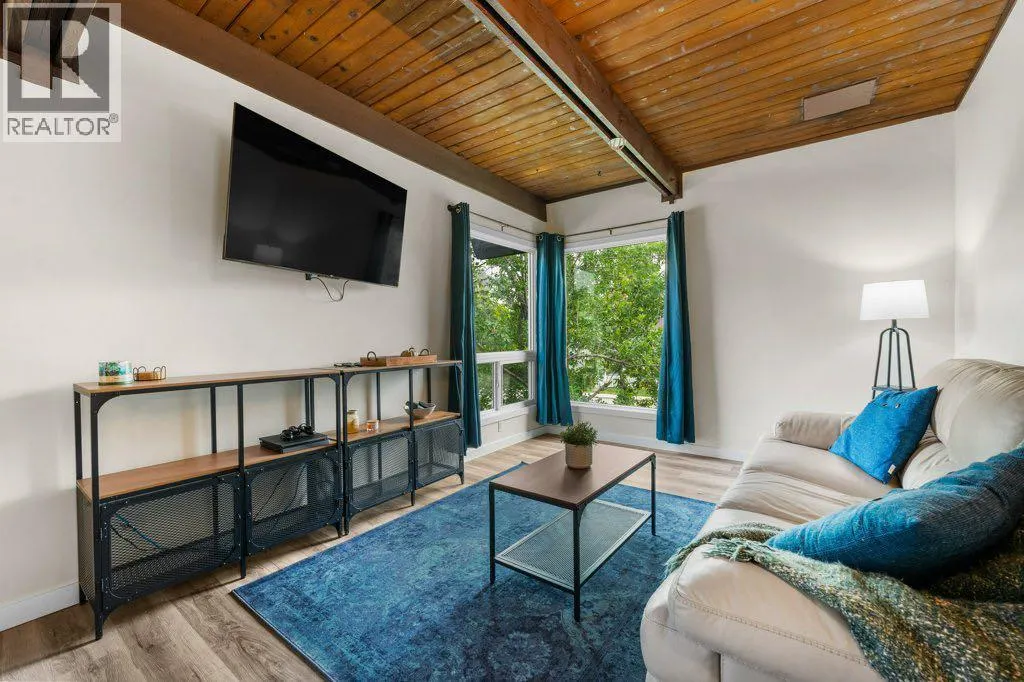 615 Sabrina Road SW
