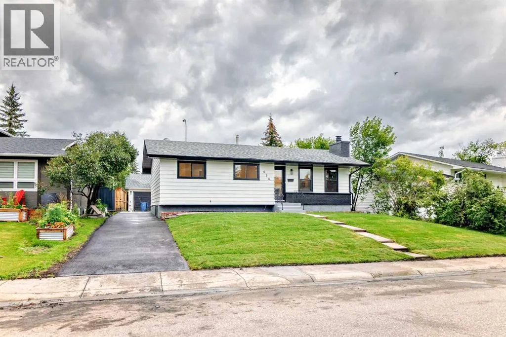 636 Cedarille Way SW