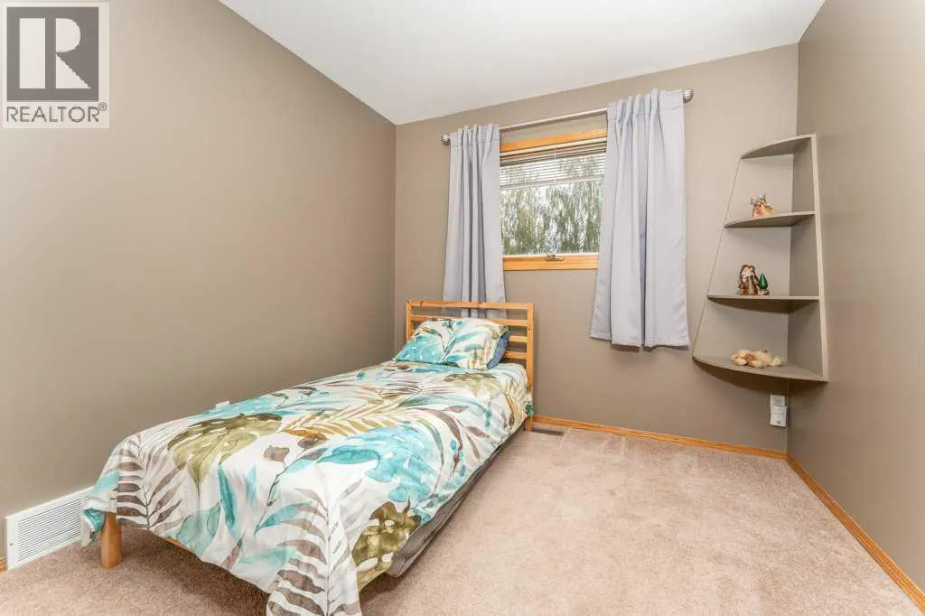 270 Lady MacDonald Drive