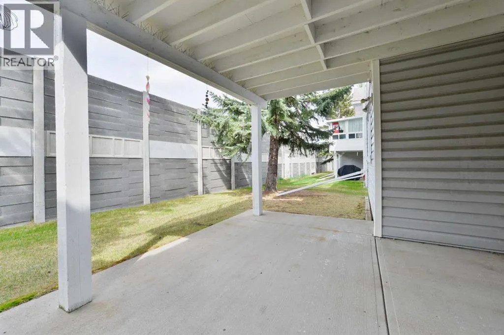 155 Macewan Ridge Villas NW
