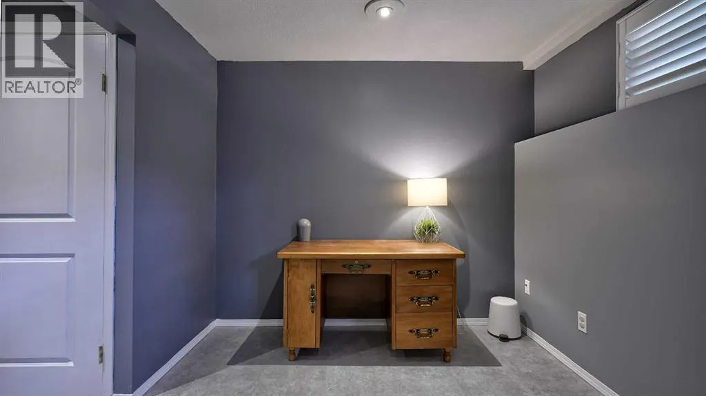 9, 567 Edmonton Trail NE