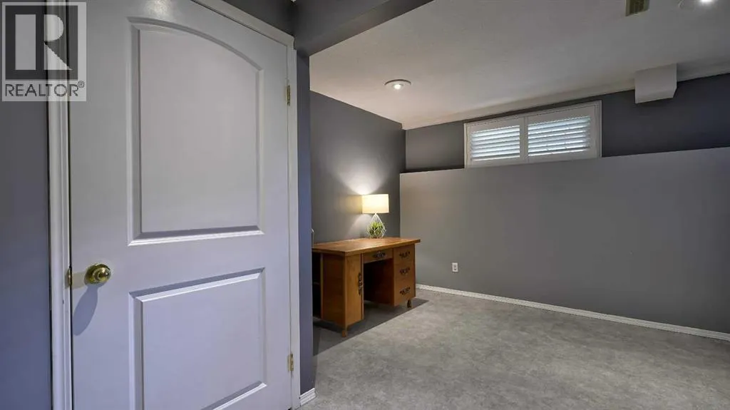 9, 567 Edmonton Trail NE