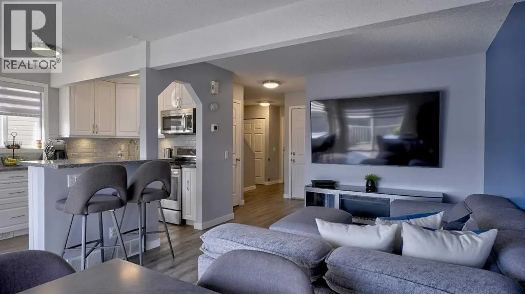 9, 567 Edmonton Trail NE