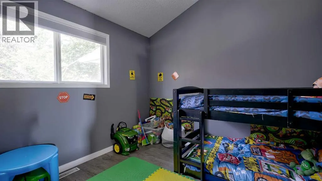 9, 567 Edmonton Trail NE