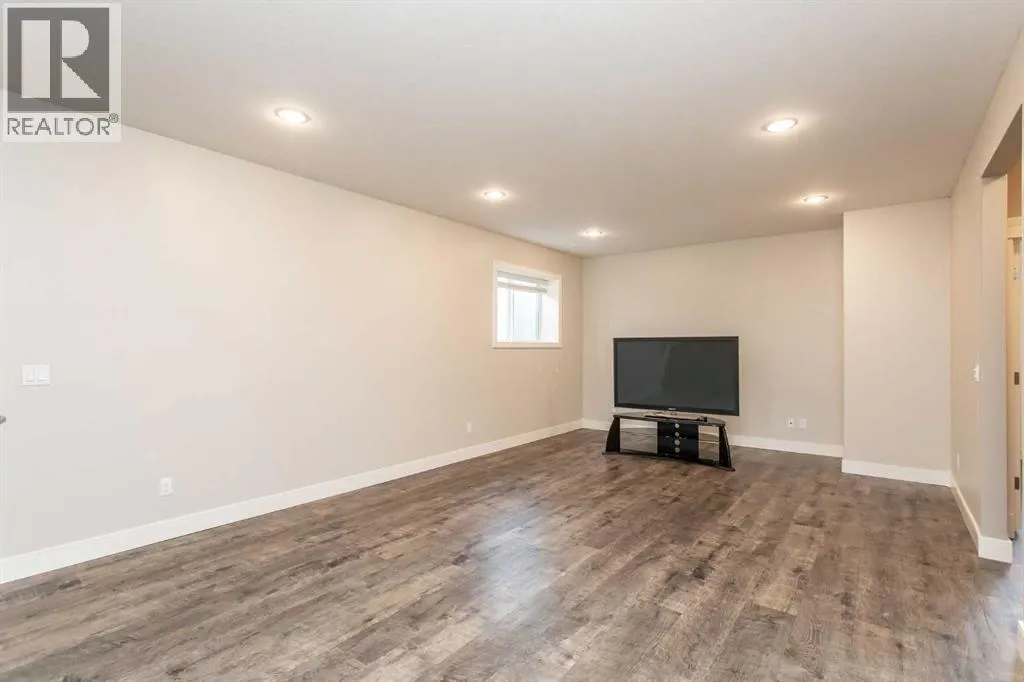 6 Garrison Place