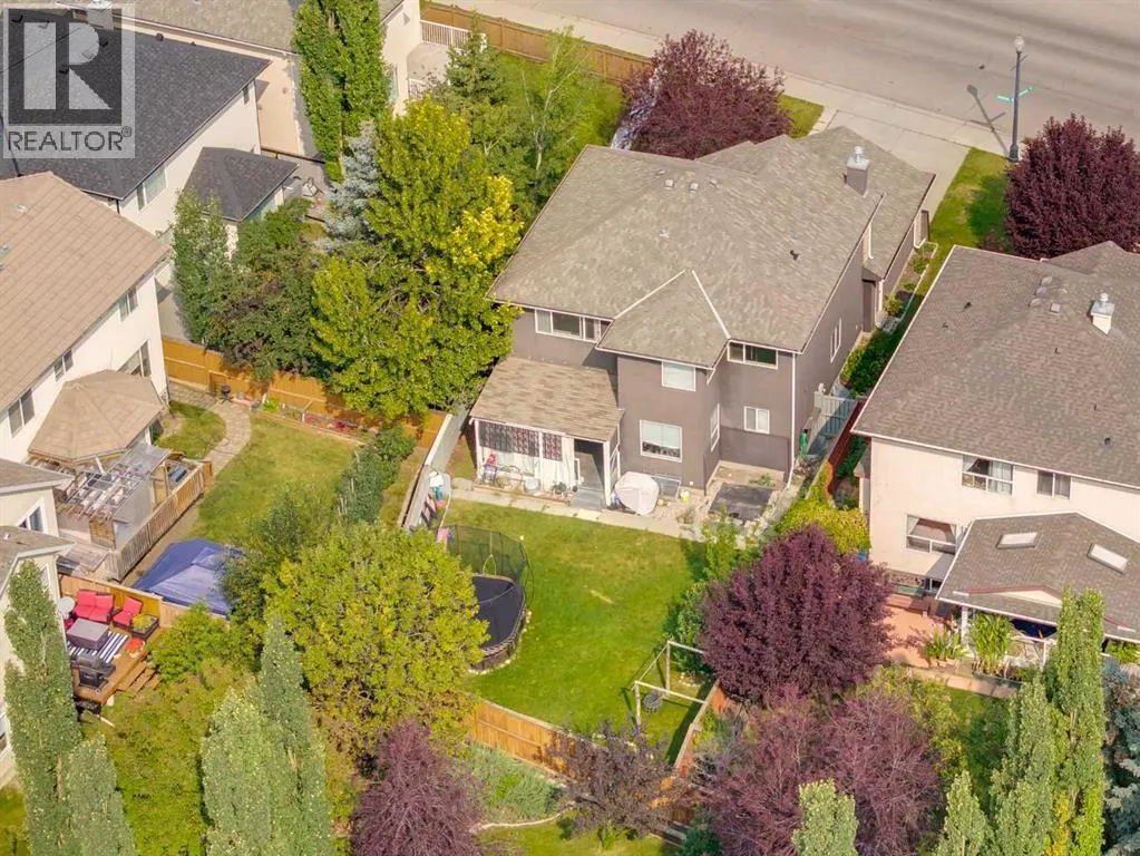1374 Strathcona Drive SW
