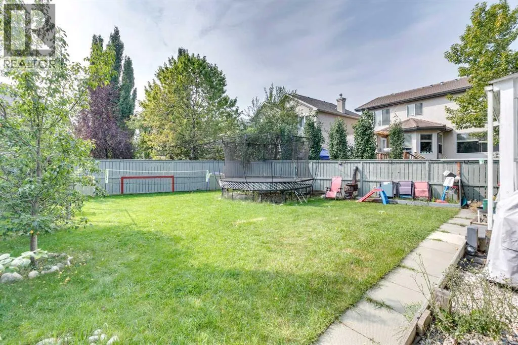 1374 Strathcona Drive SW