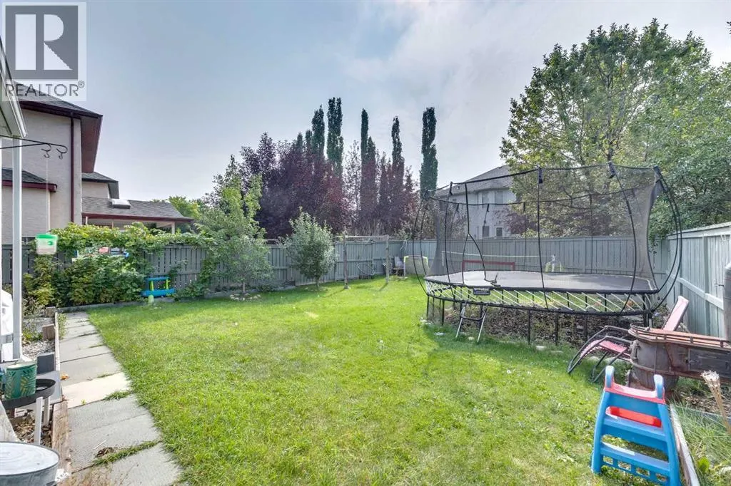1374 Strathcona Drive SW