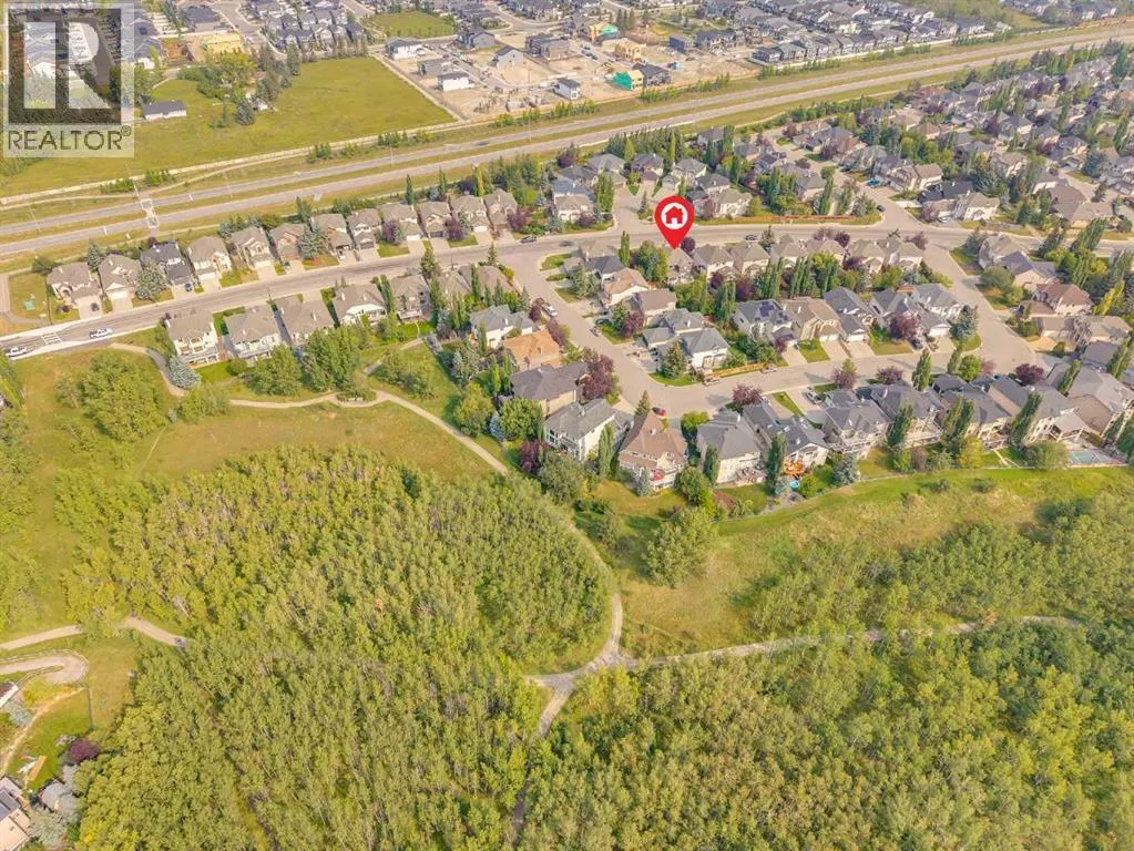 1374 Strathcona Drive SW