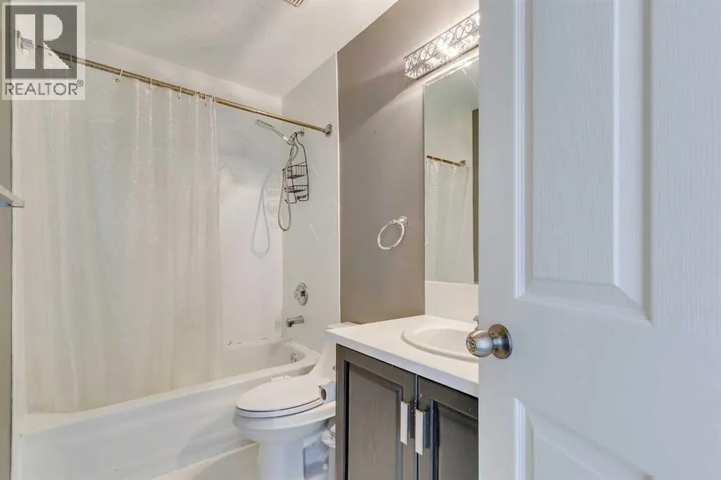 1374 Strathcona Drive SW