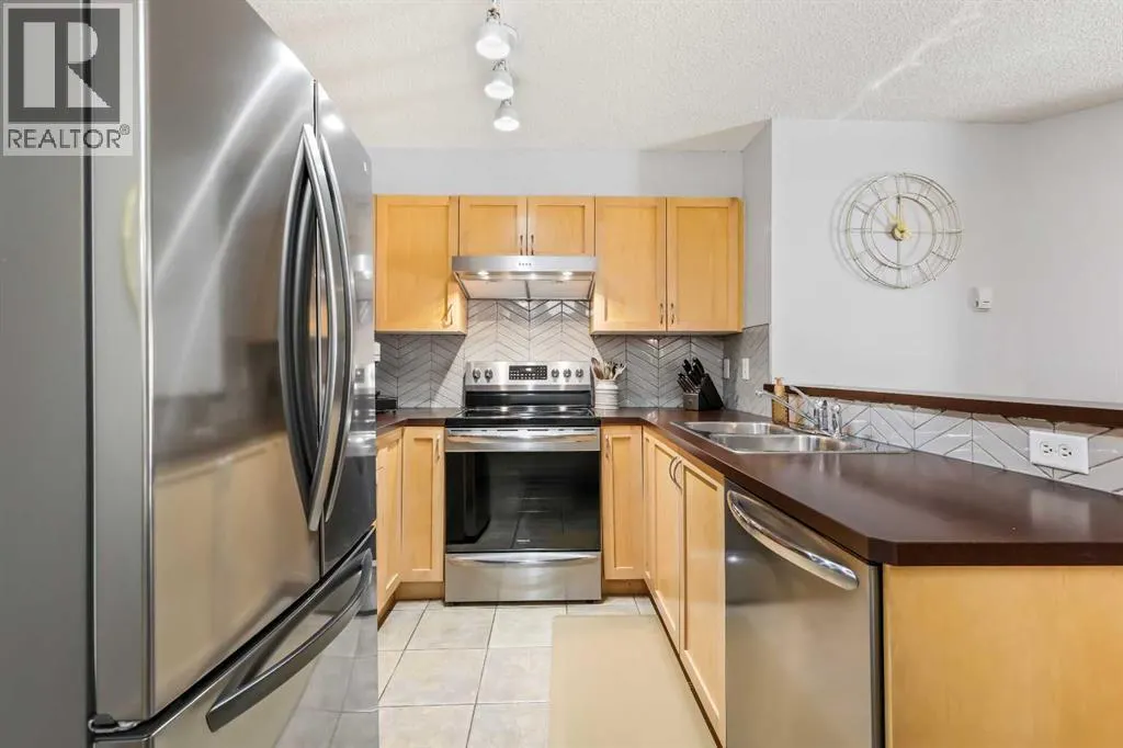 9117, 70 Panamount Drive NW