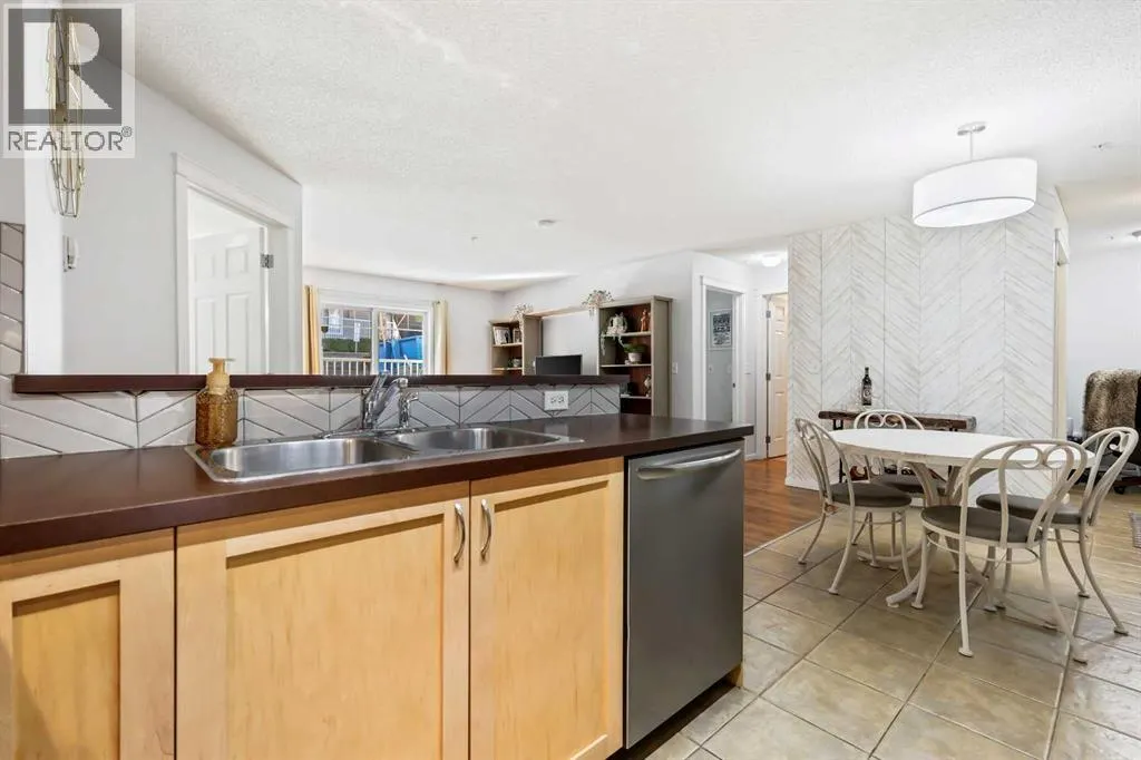 9117, 70 Panamount Drive NW