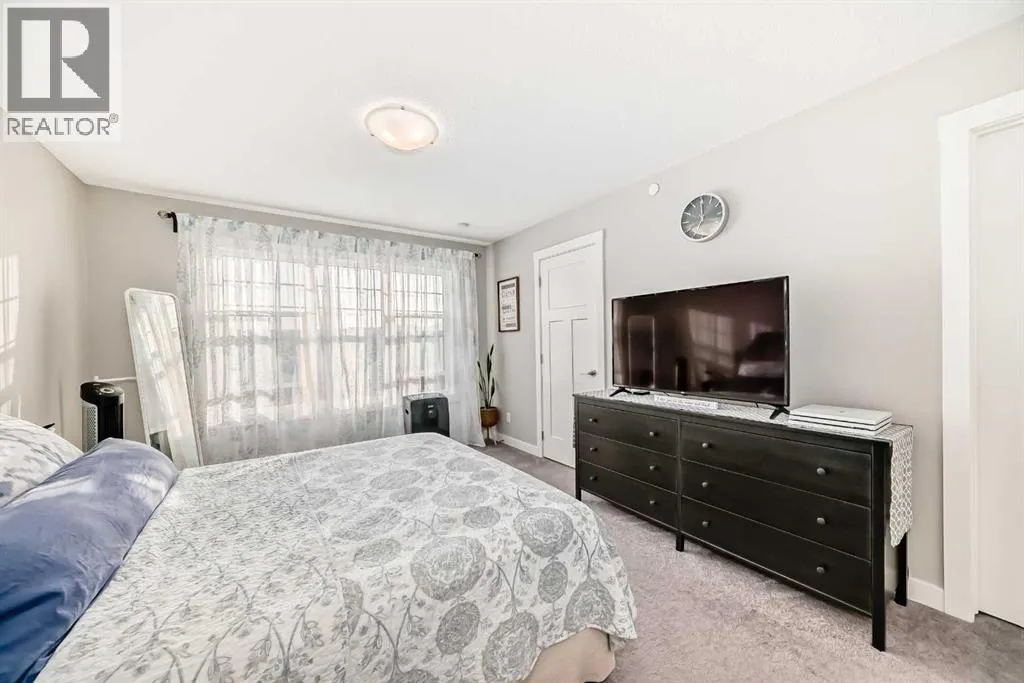 720 Livingston Hill NE