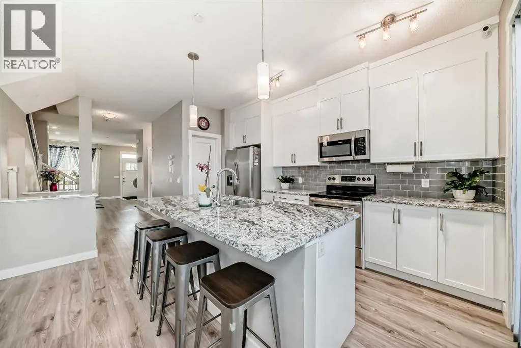 720 Livingston Hill NE