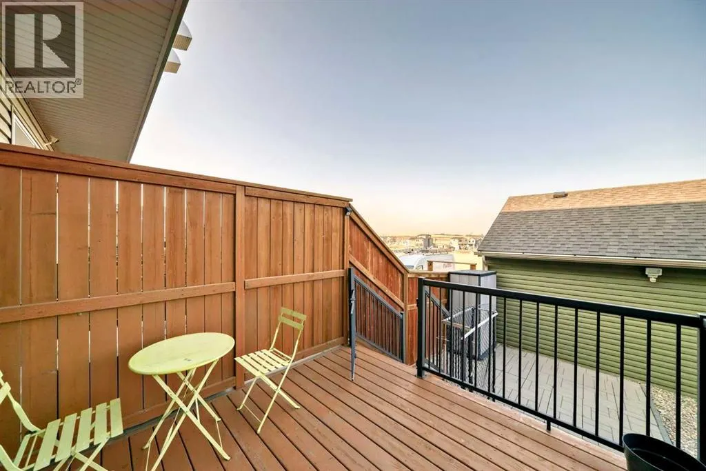 720 Livingston Hill NE