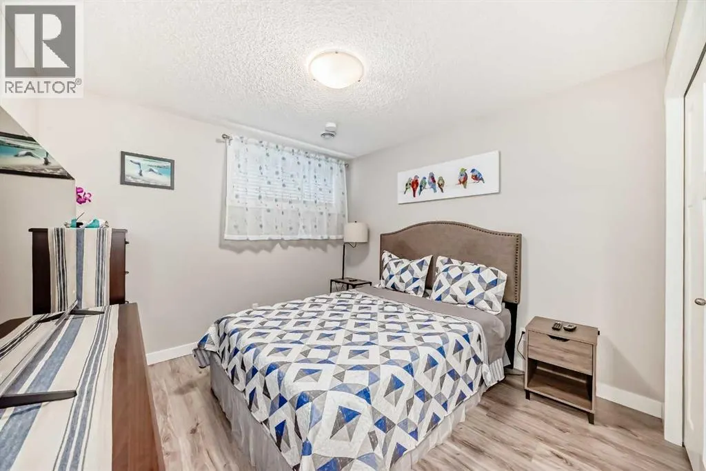 720 Livingston Hill NE
