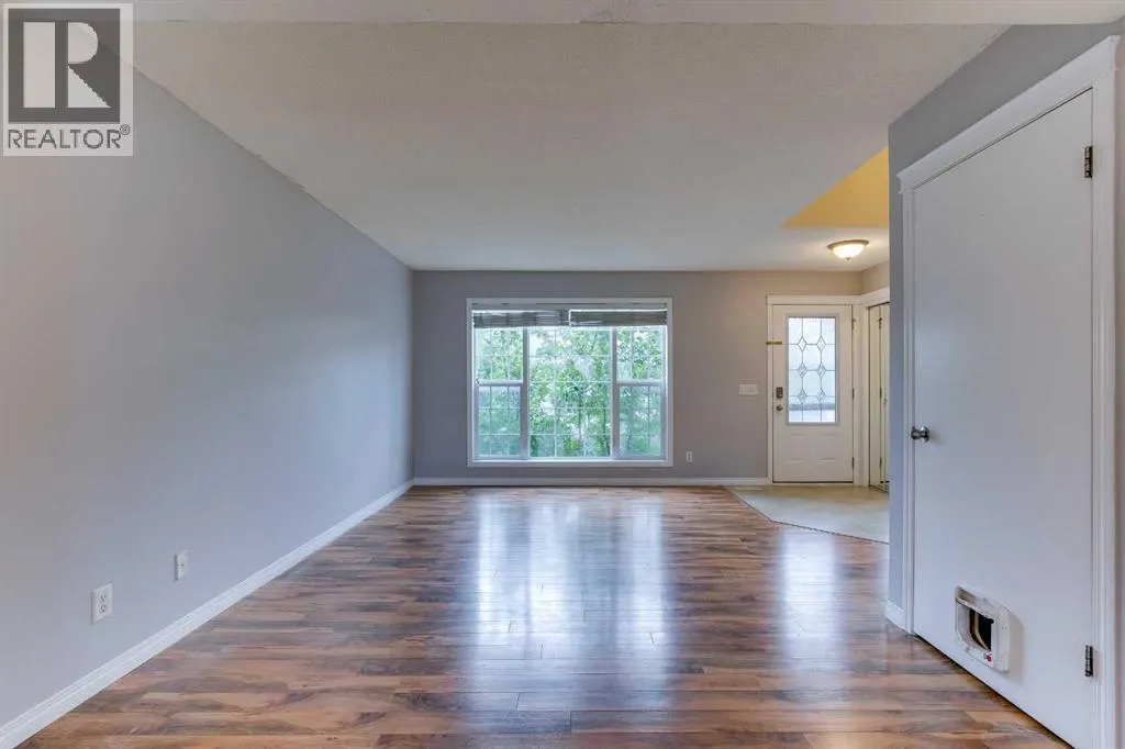 124 Prestwick Villas SE