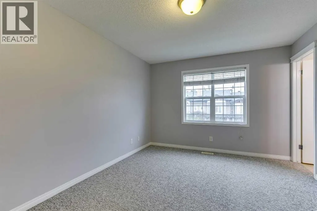124 Prestwick Villas SE
