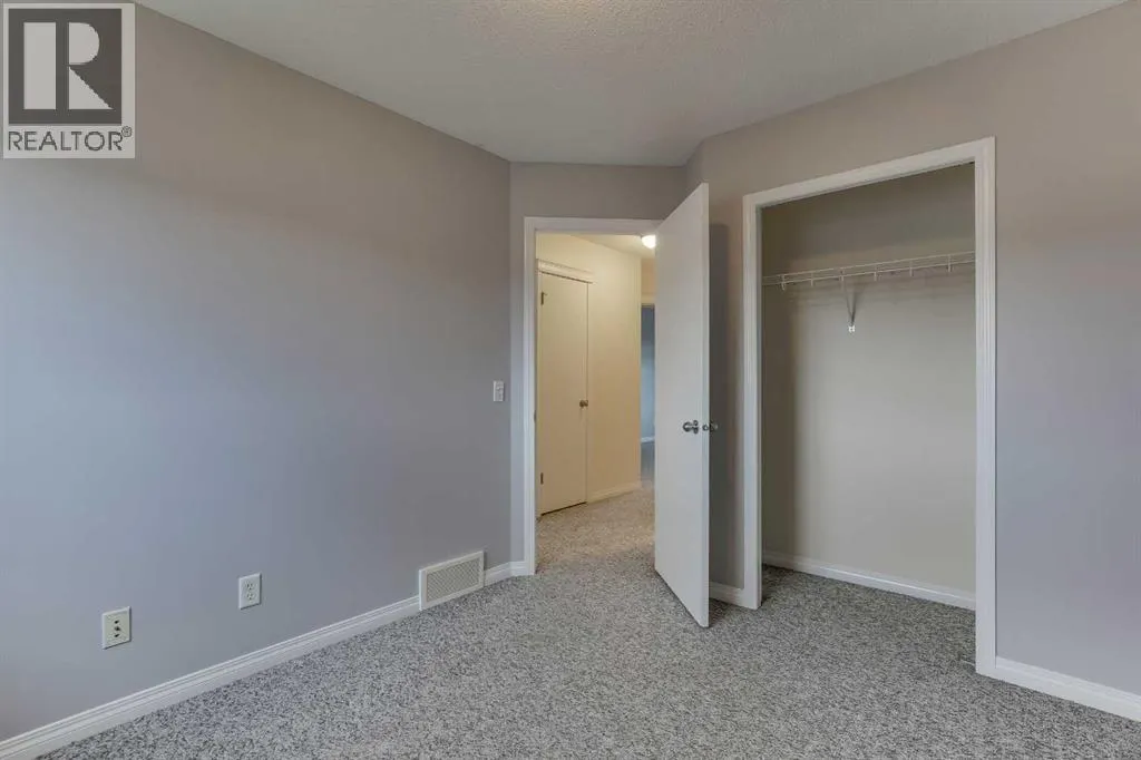 124 Prestwick Villas SE