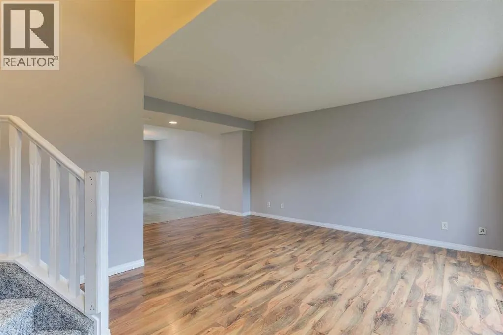 124 Prestwick Villas SE