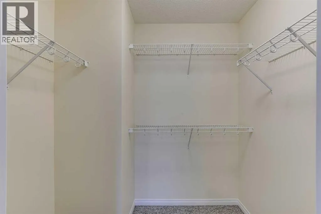 124 Prestwick Villas SE