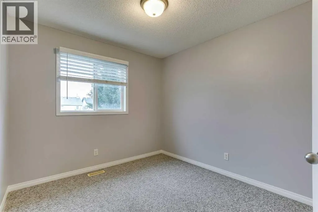124 Prestwick Villas SE