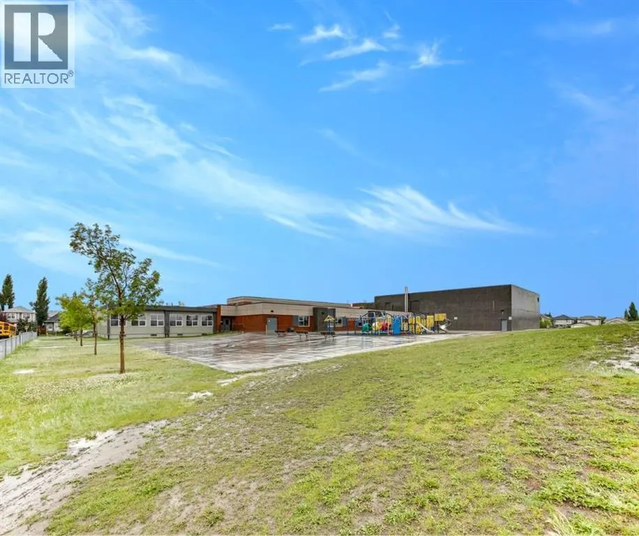 124 Prestwick Villas SE