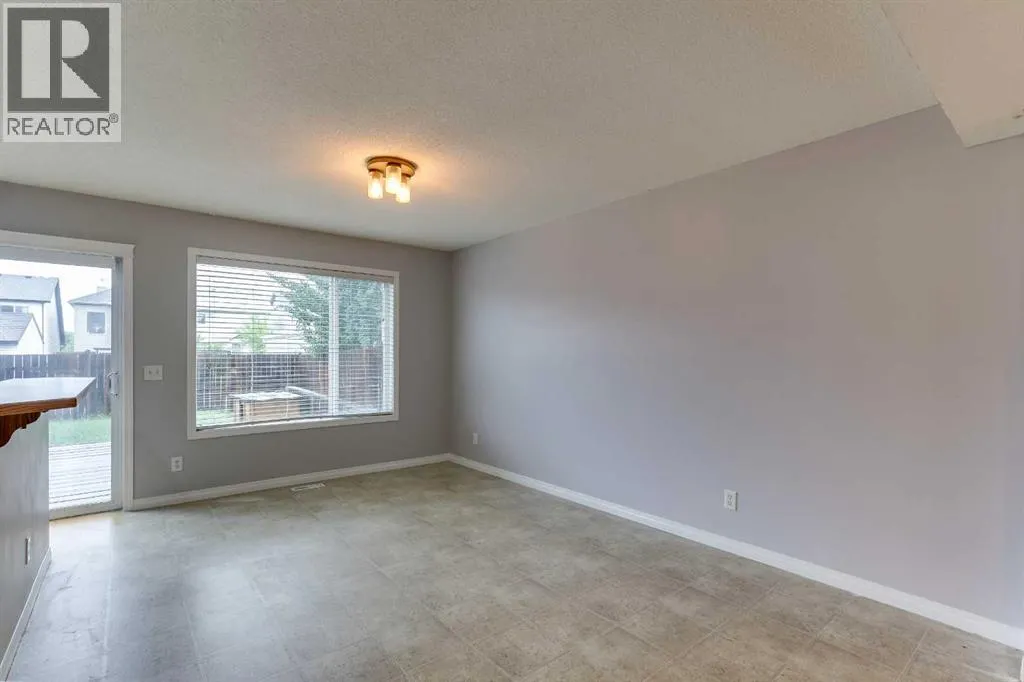 124 Prestwick Villas SE