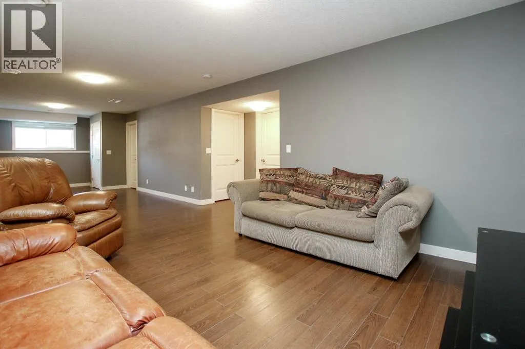 14 Radcliff Way