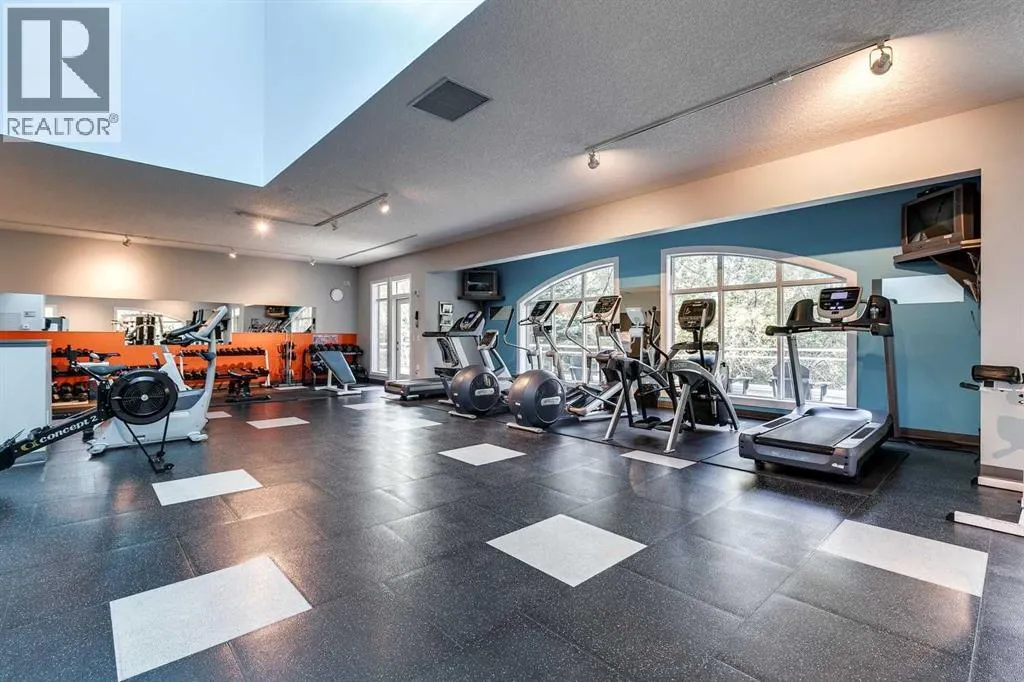 3501, 24 Hemlock Crescent SW