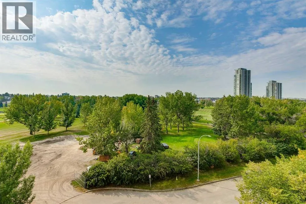 3501, 24 Hemlock Crescent SW