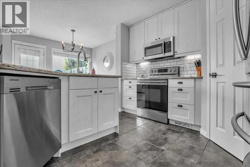 2037 Bridlemeadows Manor SW