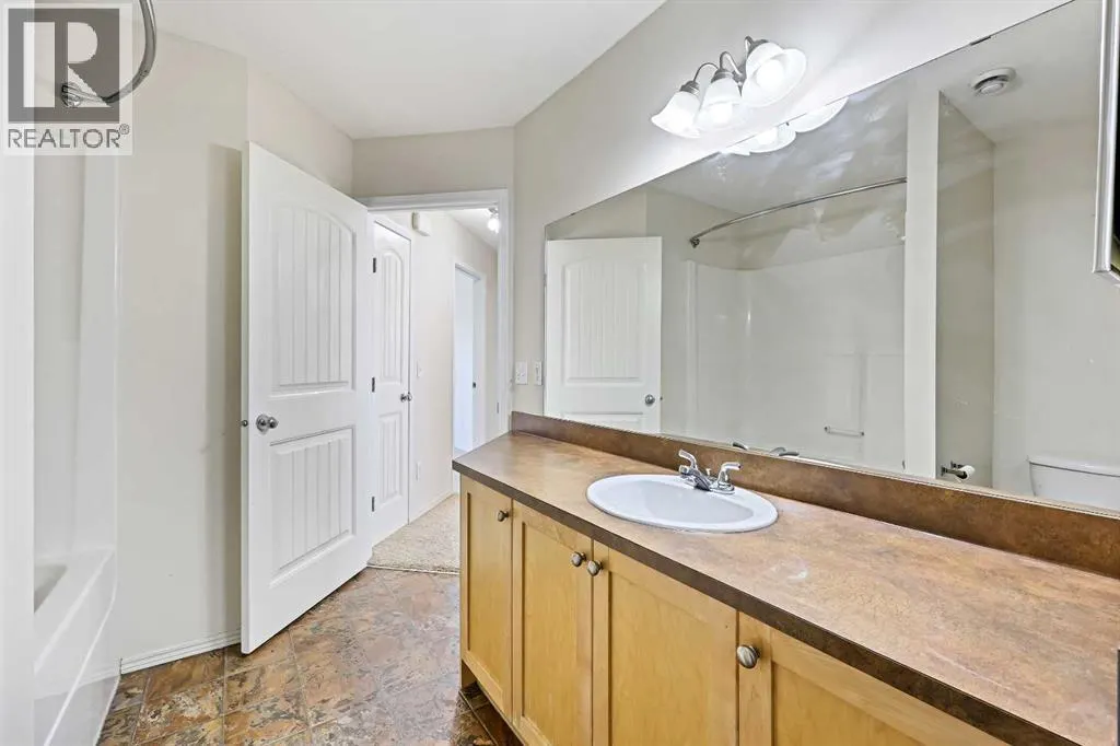 204, 30 Panatella Landing NW