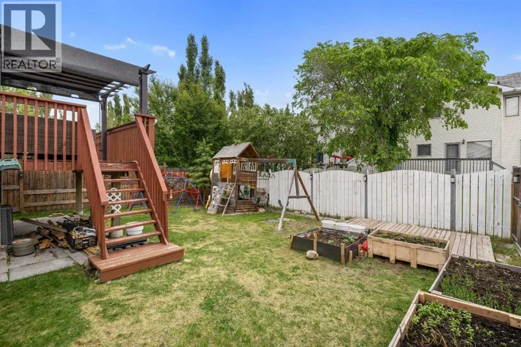 358 Hawkstone Drive NW