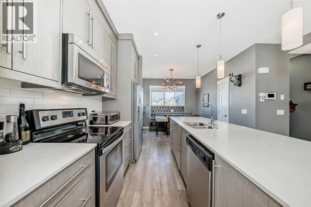 10, 111 Rainbow Falls Gate