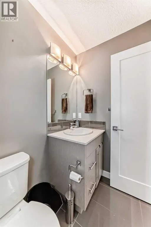 10, 111 Rainbow Falls Gate
