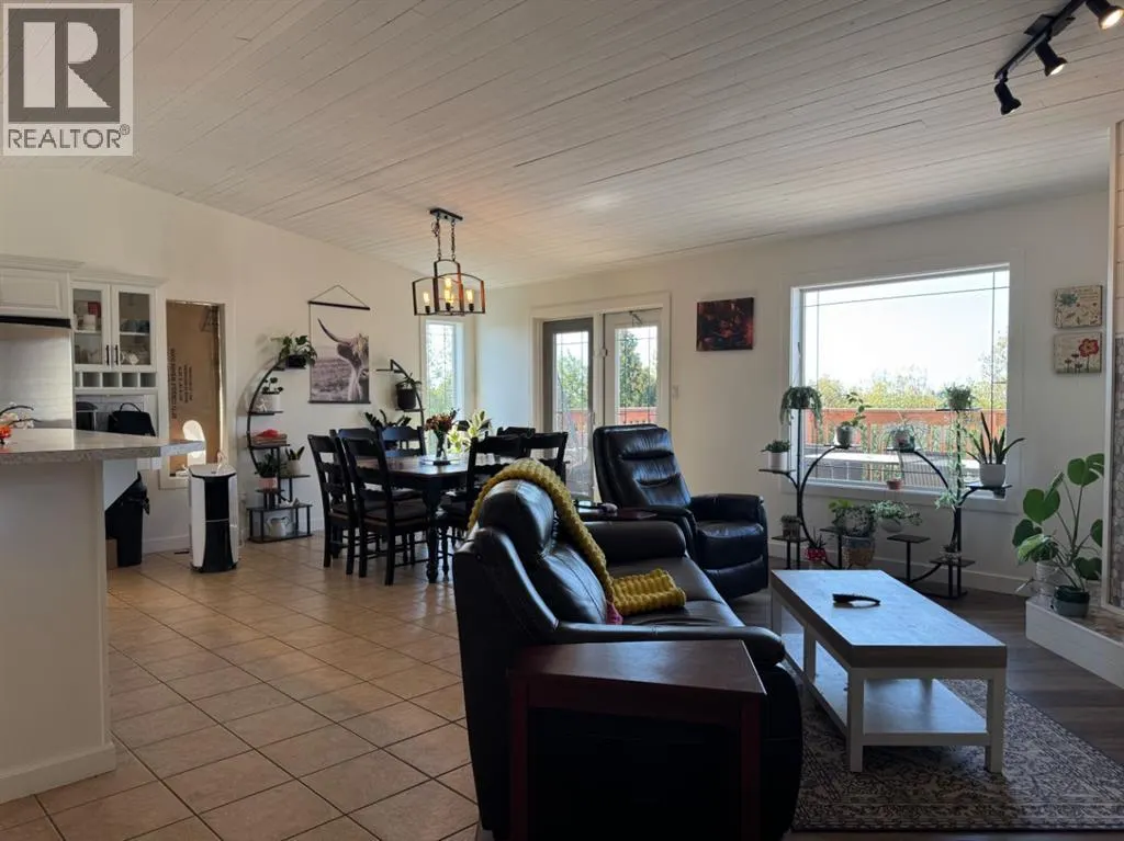 814042 HWY 2