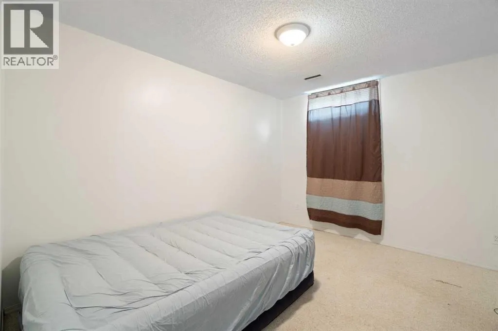 41 Alpine Crescent SE