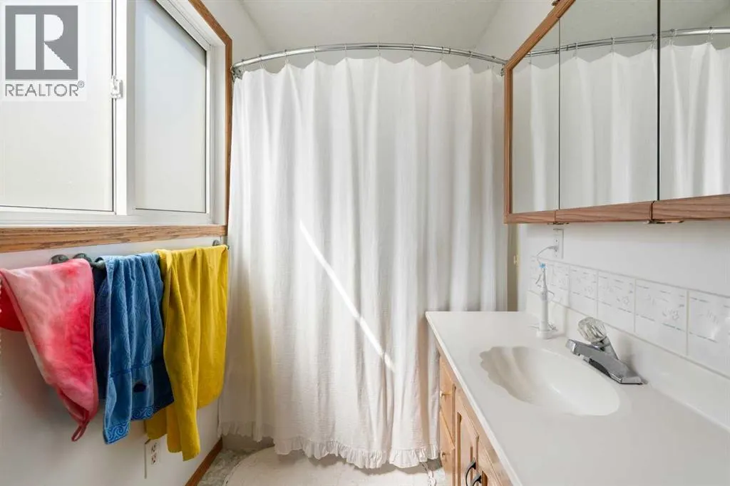 41 Alpine Crescent SE