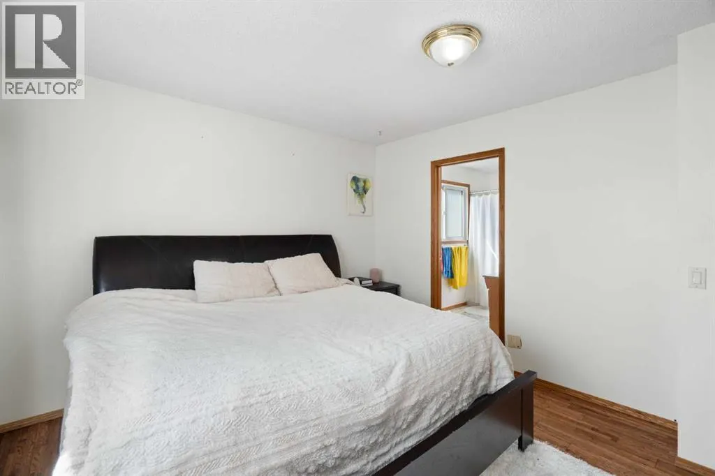 41 Alpine Crescent SE