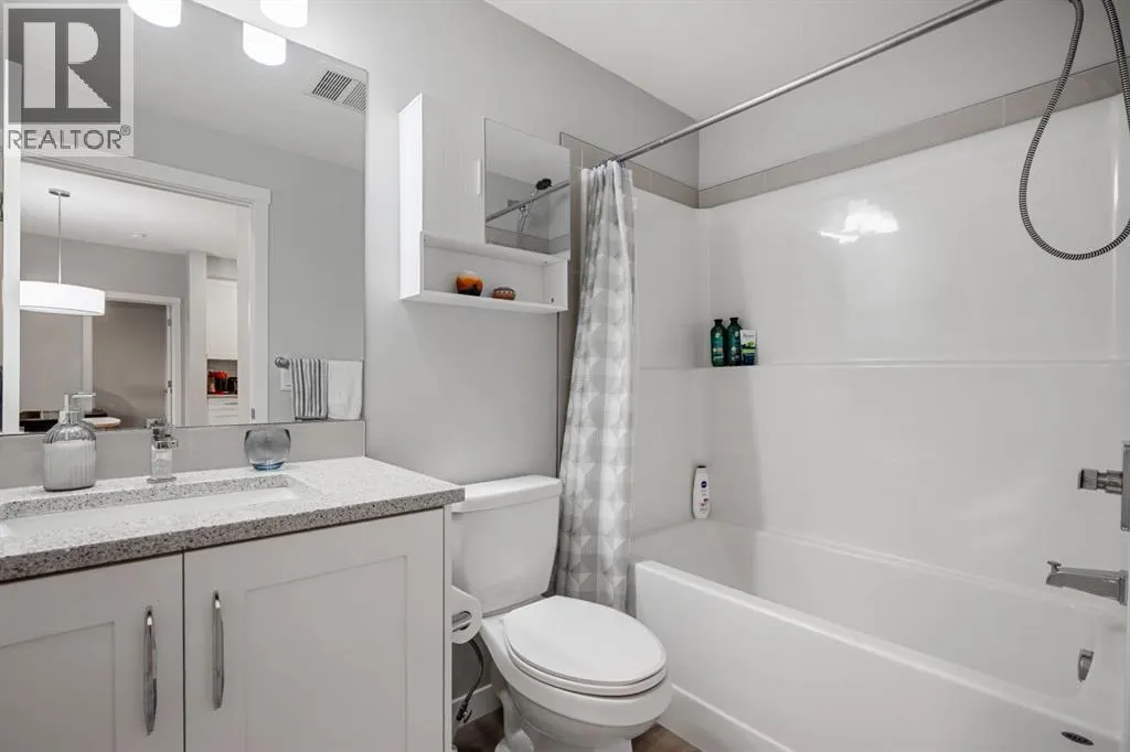 205, 150 Shawnee Square SW