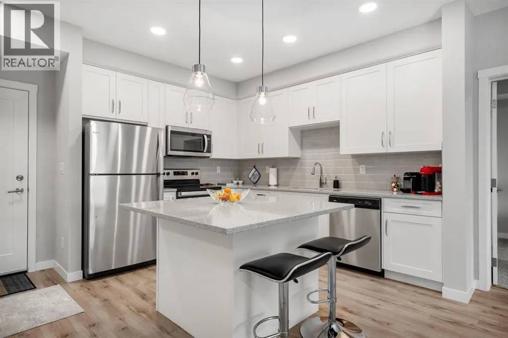 205, 150 Shawnee Square SW