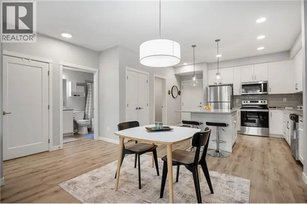 205, 150 Shawnee Square SW